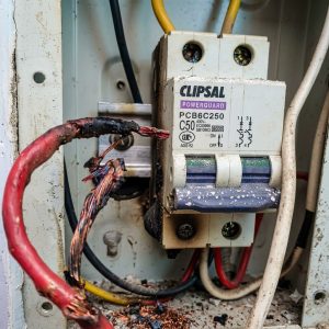 Dịch vụ sửa điện chập âm tường Hà Nội